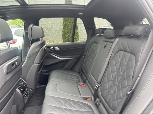 Used 2025 BMW X5 xDrive40i AWD/4WD image 8