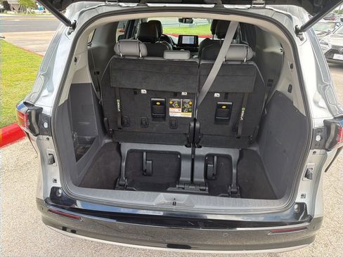 Used 2021 Toyota Sienna Limited AWD/4WD image 8