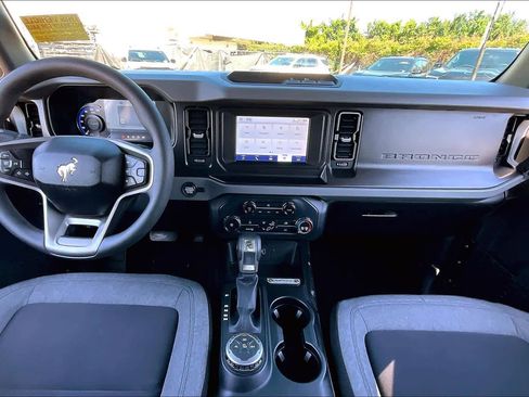 Used 2022 Ford Bronco 2-Door AWD/4WD image 16