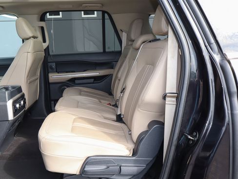 Used 2023 Ford Expedition Max Limited image 9