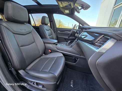Used 2020 Cadillac XT6 Premium Luxury image 13