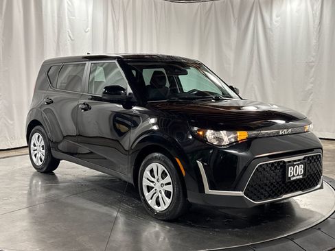 Certified 2023 Kia Soul LX image 10