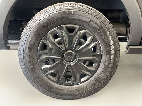 Used 2024 Ford Transit 350 XLT image 34