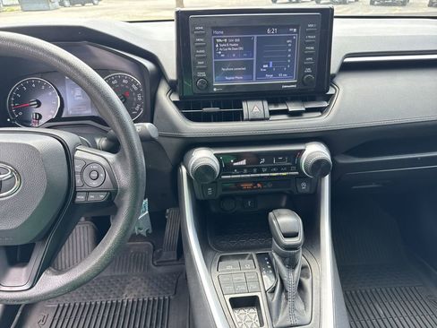 Used 2022 Toyota RAV4 LE image 28
