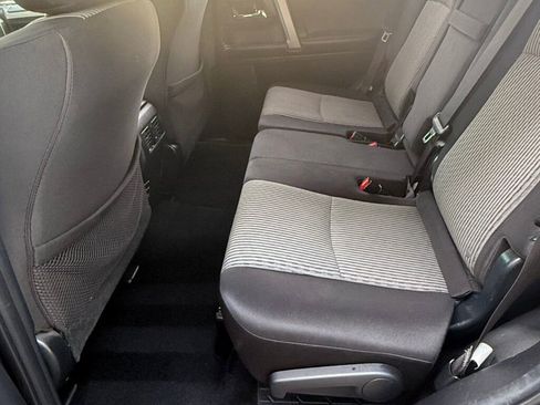 Used 2016 Toyota 4Runner SR5 image 40