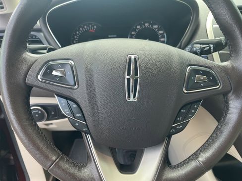 Used 2018 Lincoln MKC Premiere image 22