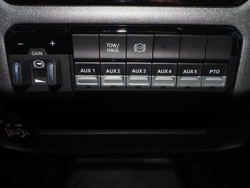 New 2025 RAM 3500 Tradesman w/ Chrome Appearance Group image 27