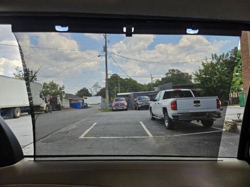Used 2014 Toyota Sienna XLE FWD image 68