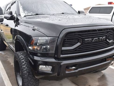 Used 2018 RAM 2500 Big Horn w/ Sport Appearance Group image 3