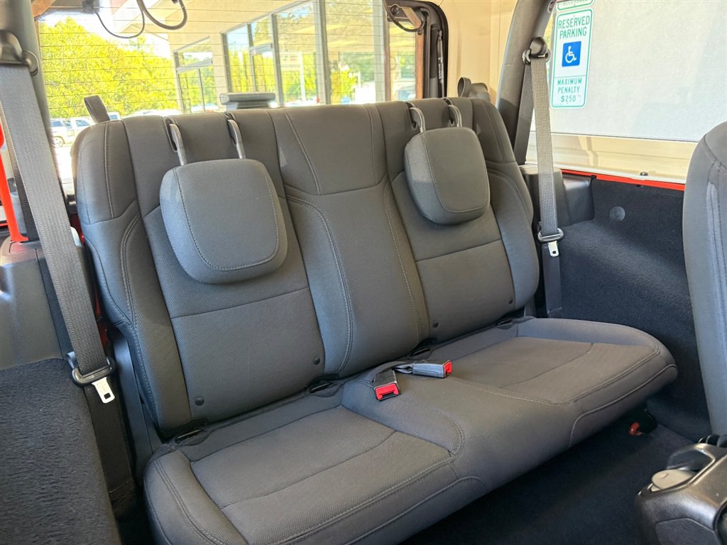 Used 2019 Jeep Wrangler Sport AWD/4WD image 5