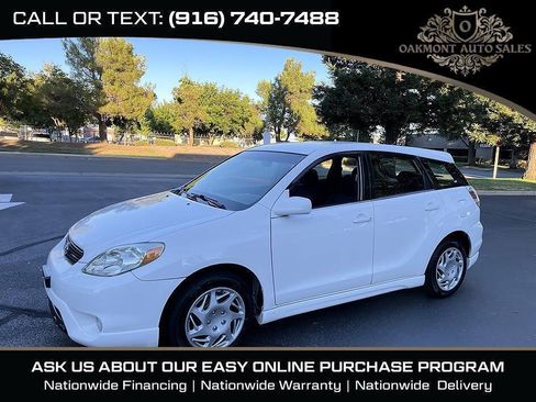 Used 2005 Toyota Matrix XR FWD image 5
