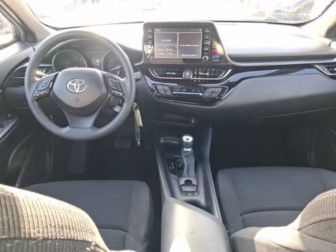 Used 2019 Toyota C-HR LE FWD image 7