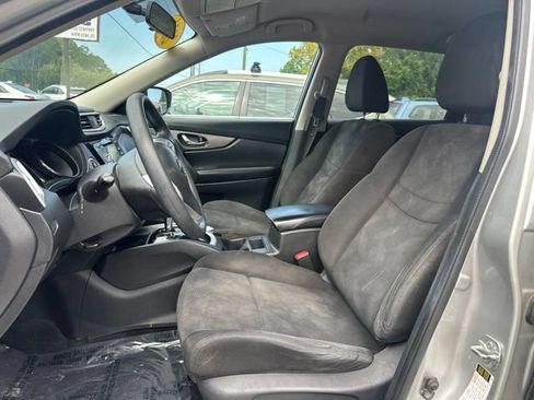 Used 2016 Nissan Rogue SV FWD image 7