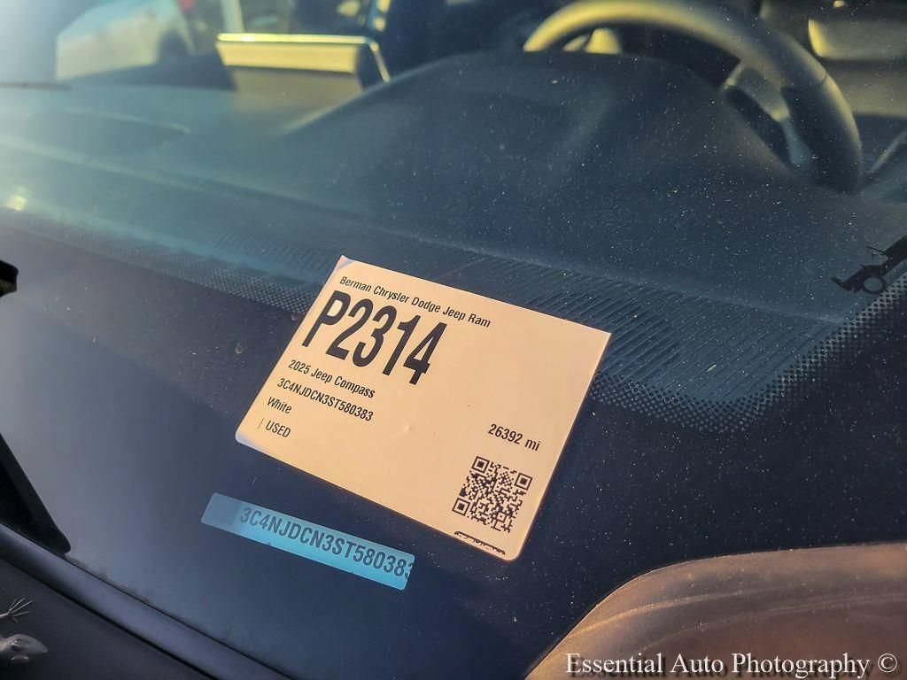 Certified 2025 Jeep Compass Limited AWD/4WD image 28