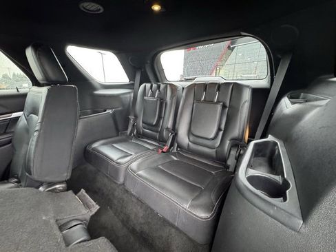 Used 2017 Ford Explorer Limited image 11