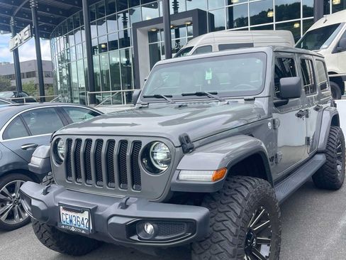 Used 2019 Jeep Wrangler Unlimited Sahara AWD/4WD image 1