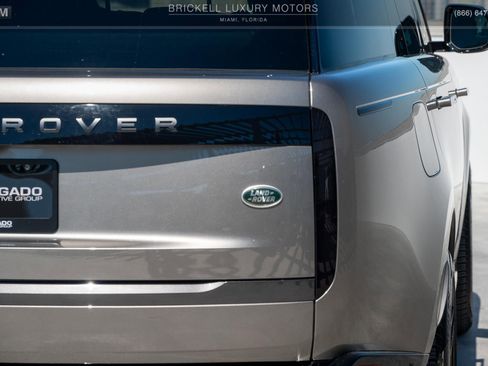 Used 2023 Land Rover Range Rover SE image 49