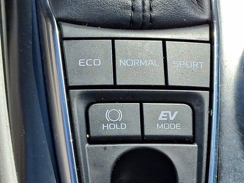 Used 2019 Toyota Camry LE FWD image 24