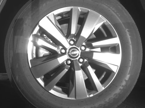 Used 2025 Nissan Pathfinder SV image 12