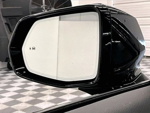 Used 2023 Cadillac XT4 Sport image 34