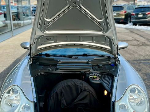Used 2004 Porsche 911 Carrera image 10
