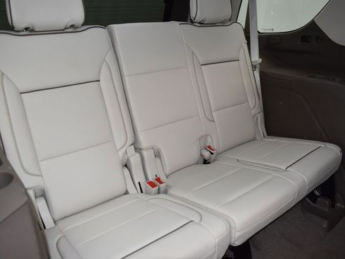 Used 2021 GMC Yukon Denali w/ Denali Premium Package image 25