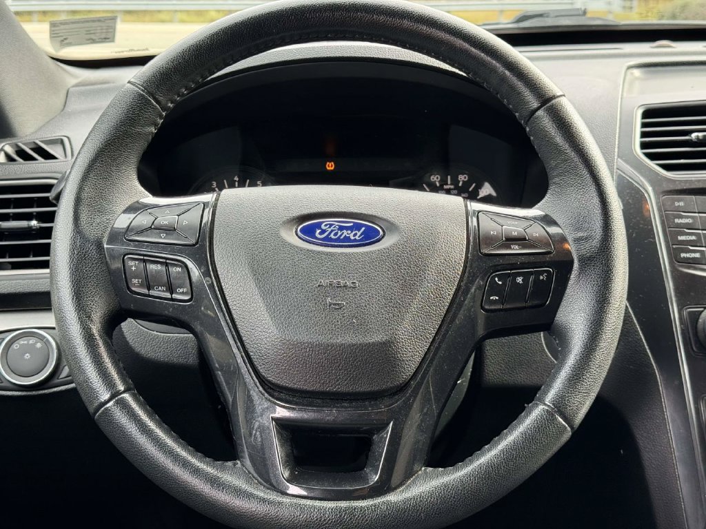 Used 2018 Ford Explorer XLT FWD image 10