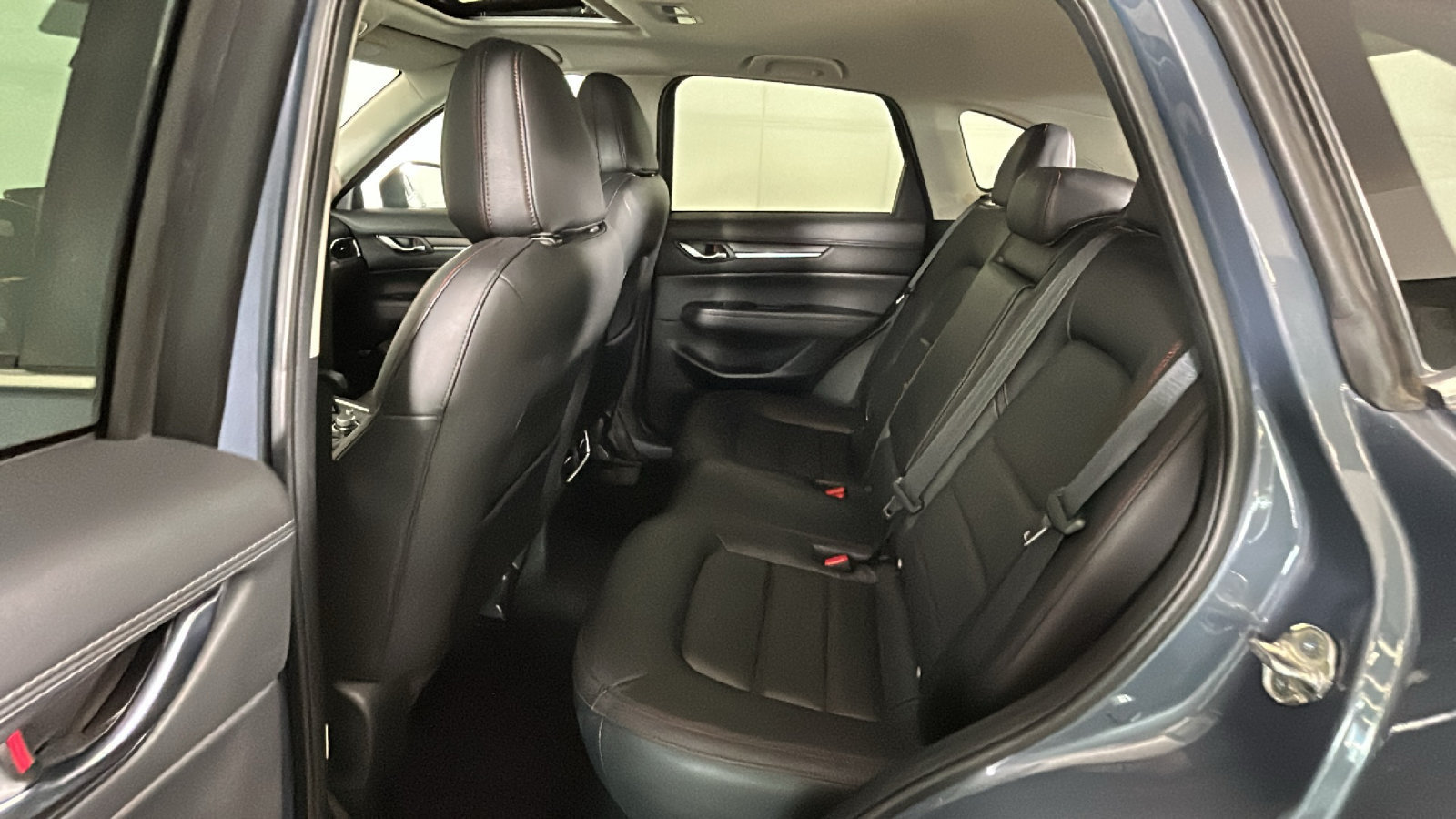 Used 2025 MAZDA CX-5 Carbon Edition AWD/4WD image 32