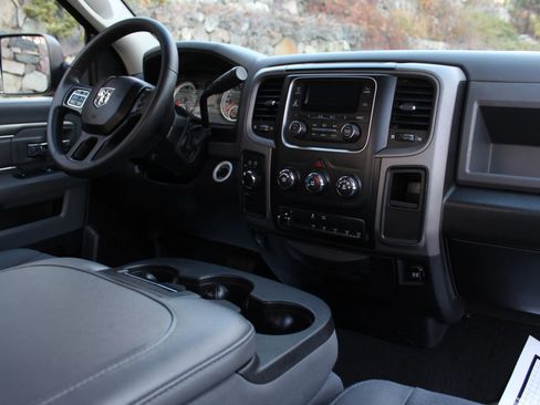 Used 2017 RAM 3500 Tradesman w/ Chrome Appearance Group image 15