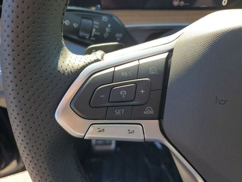 New 2026 Volkswagen Tiguan SEL R-Line AWD/4WD image 22