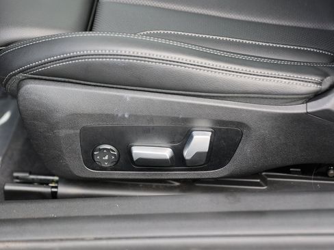 Used 2023 BMW 230i xDrive Coupe w/ Convenience Package image 16