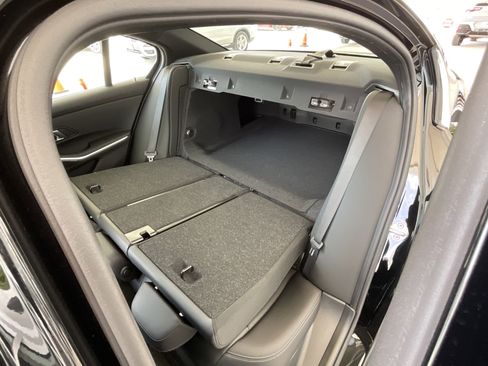 New 2026 BMW 330i Sedan w/ Premium Package RWD image 30
