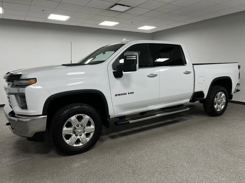 Used 2020 Chevrolet Silverado 2500 LTZ image 6