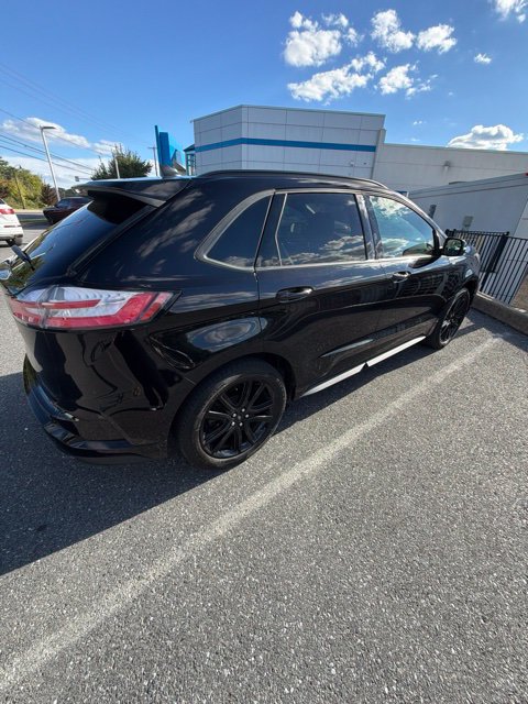 Used 2020 Ford Edge ST-Line w/ Cold Weather Package AWD/4WD image 8
