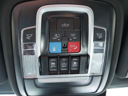 Used 2026 RAM 3500 Laramie AWD/4WD image 15