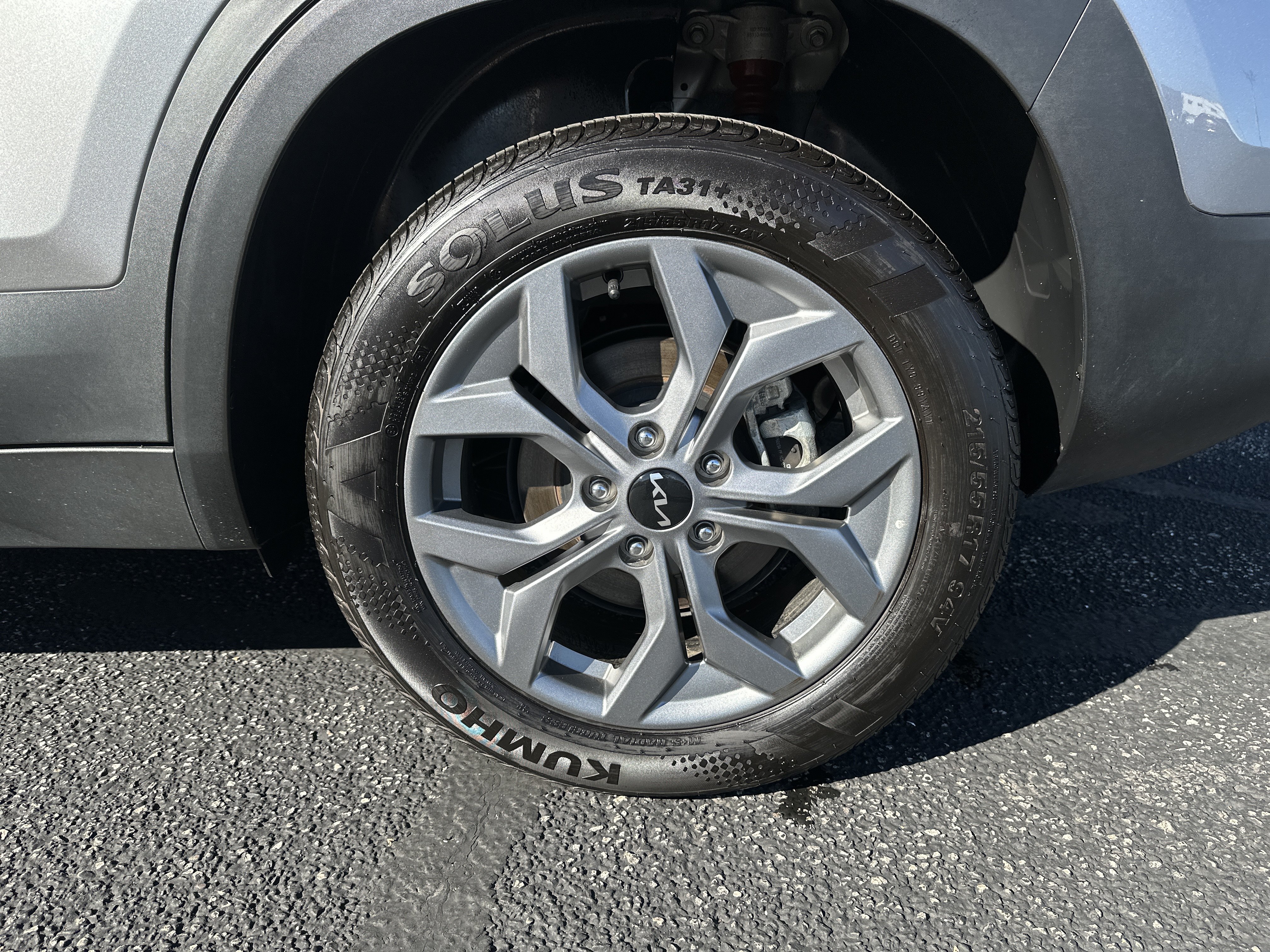 Certified 2026 Kia Seltos LX AWD/4WD image 28