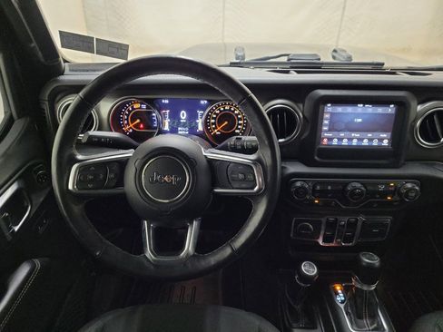 Used 2018 Jeep Wrangler Unlimited Sahara w/ LED Lighting Group AWD/4WD image 22