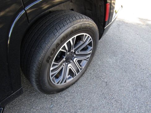 Used 2024 Jeep Wagoneer Series II AWD/4WD image 40