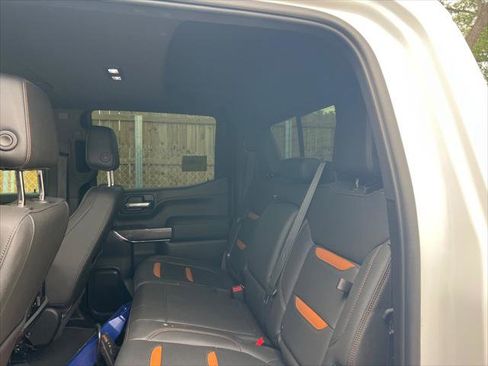 Used 2021 GMC Sierra 1500 AT4 w/ AT4 Value Package AWD/4WD image 13