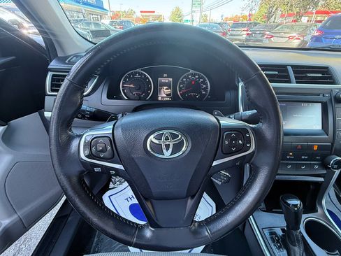 Used 2017 Toyota Camry SE image 20