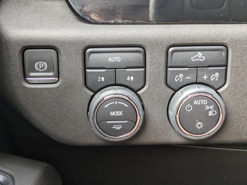 Used 2022 Chevrolet Silverado 1500 LT image 21