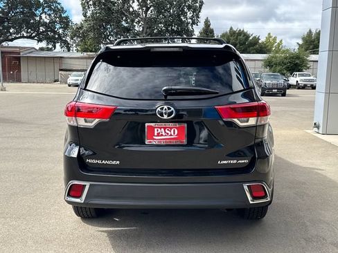 Used 2018 Toyota Highlander Limited AWD/4WD image 4