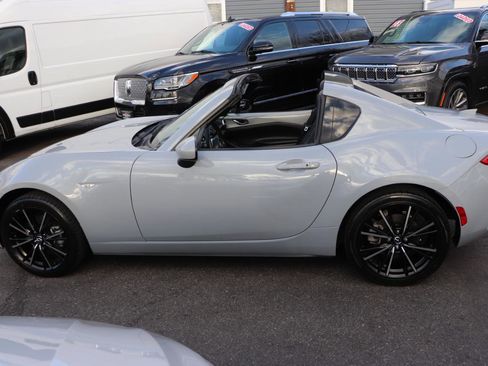 Used 2025 MAZDA MX-5 Miata RF Grand Touring image 2