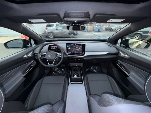 Used 2024 Volkswagen ID.4 Pro S image 18