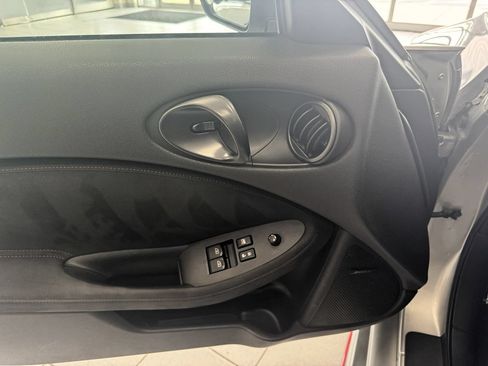 Used 2015 Nissan 370Z NISMO RWD image 14