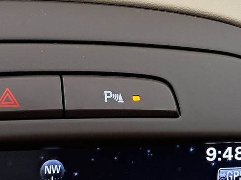 Used 2015 Buick LaCrosse Premium image 18