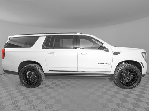Used 2026 GMC Yukon XL Denali Ultimate image 5