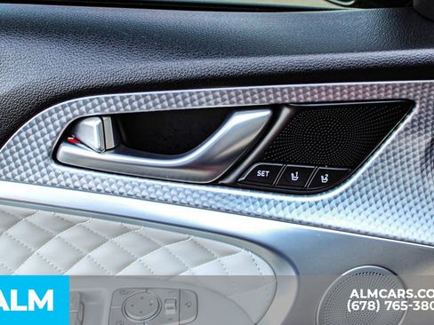 Used 2022 Genesis G70 3.3T image 33