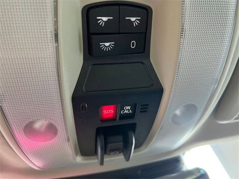 Used 2016 Volvo XC60 T5 Platinum w/ Climate Package image 22