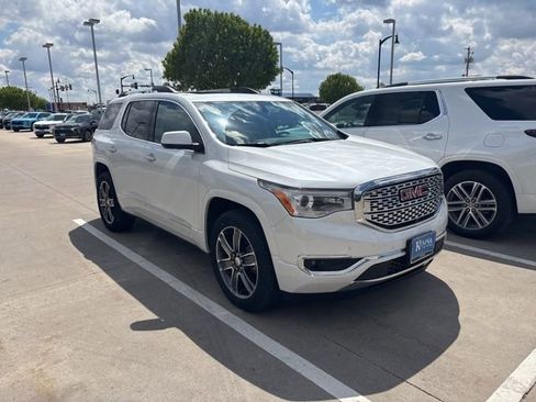 Used 2018 GMC Acadia Denali w/ Technology Package AWD/4WD image 1
